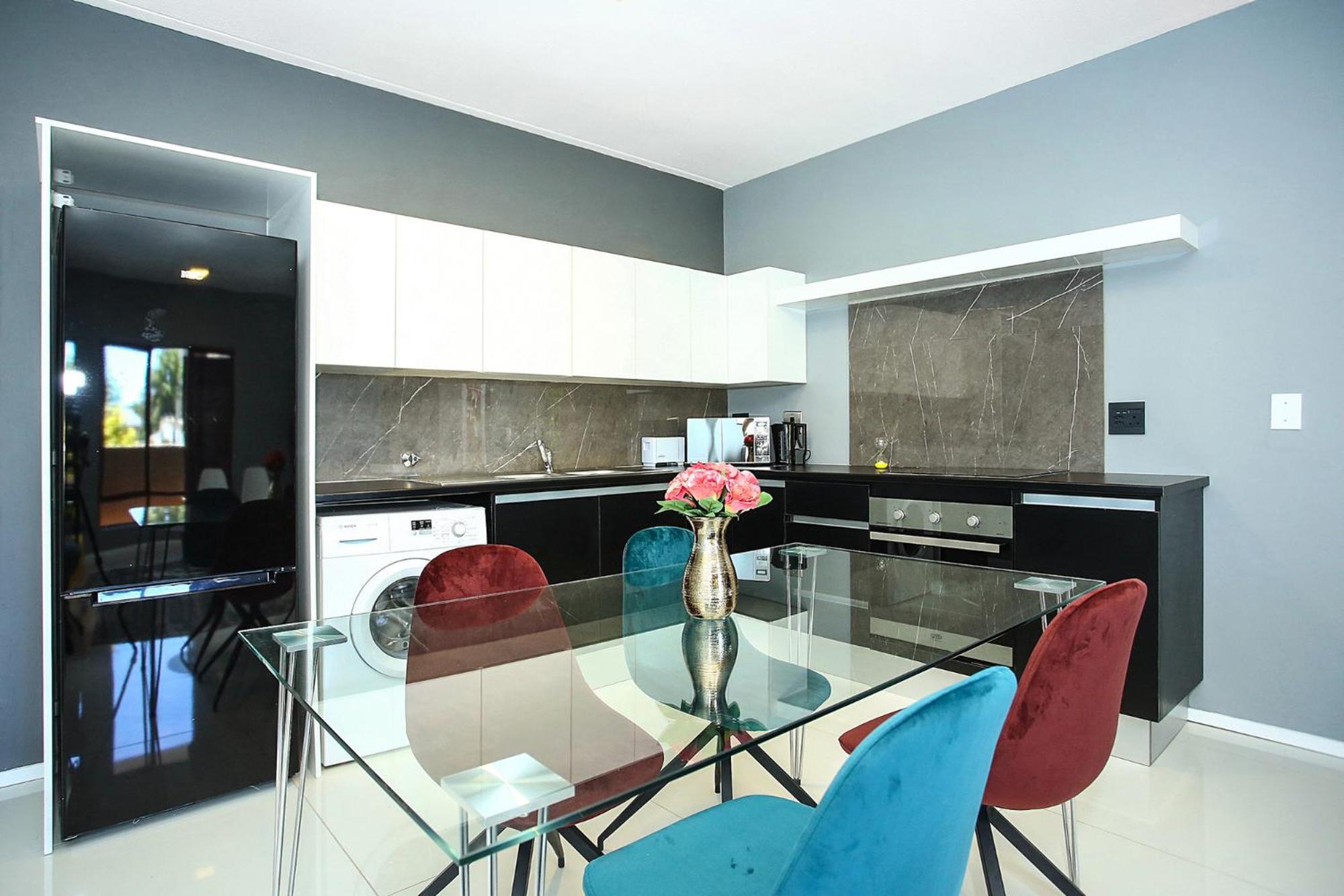 Antibes 18 West Road South Sandton Йоханесбург Екстериор снимка